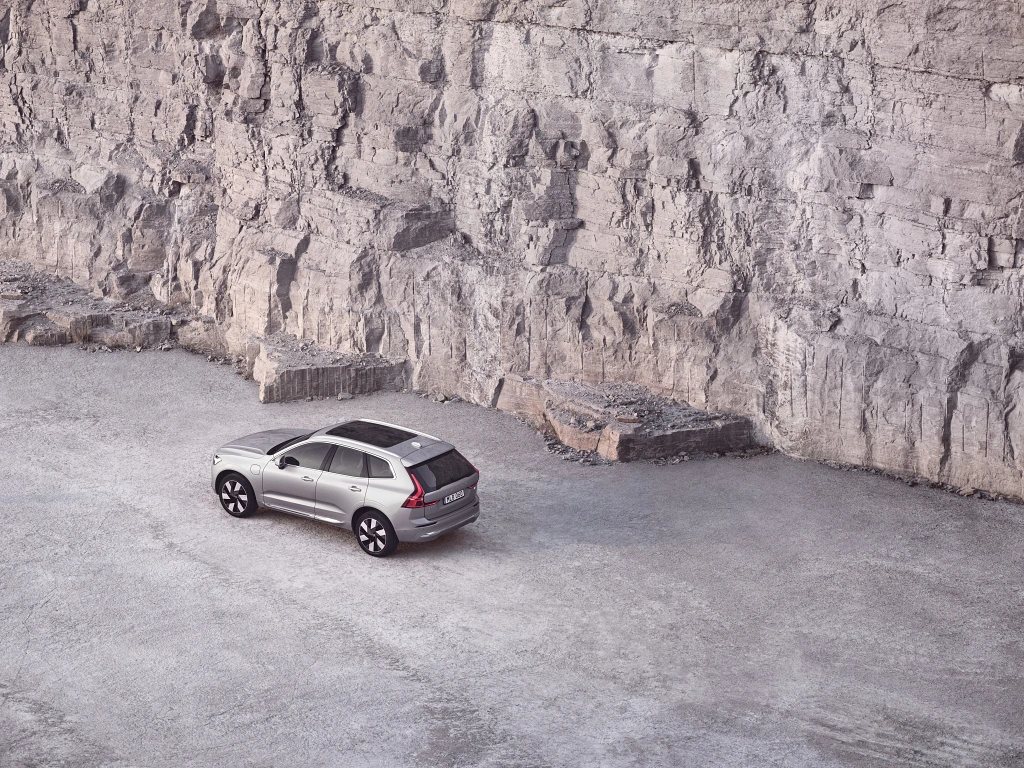 volvo_xc60_b5_awd__leasing__02_mh_autohaus